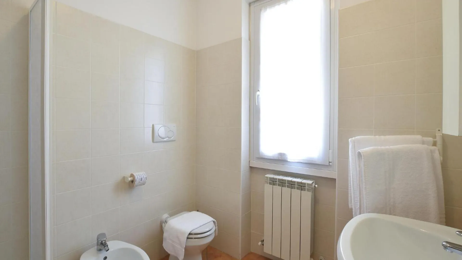 Amazing Apartment In Domaso With Kitchen